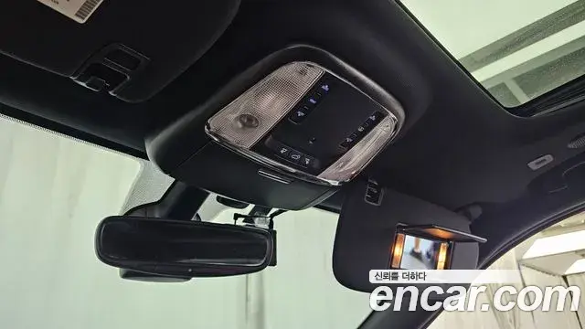 Jeep Grand Cherokee 2021 — Photo 25/32
