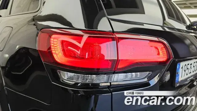 Jeep Grand Cherokee 2021 — Photo 6/32