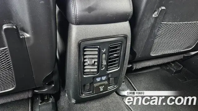 Jeep Grand Cherokee 2021 — Photo 21/32