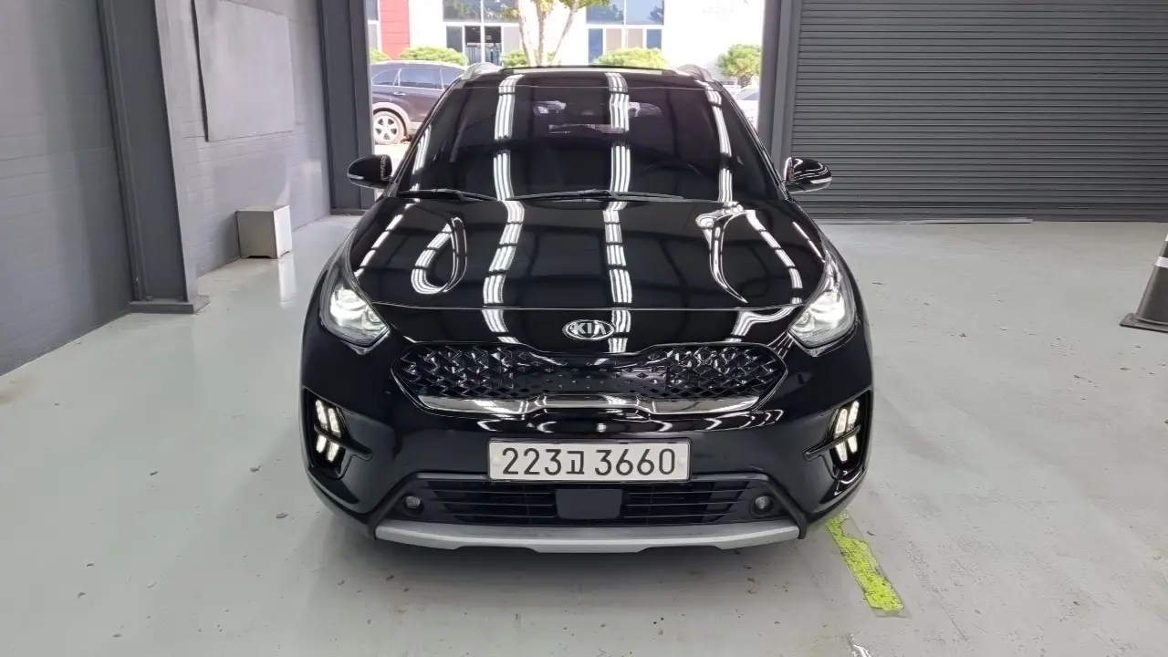 Kia Niro 2021 — Фото 2/18