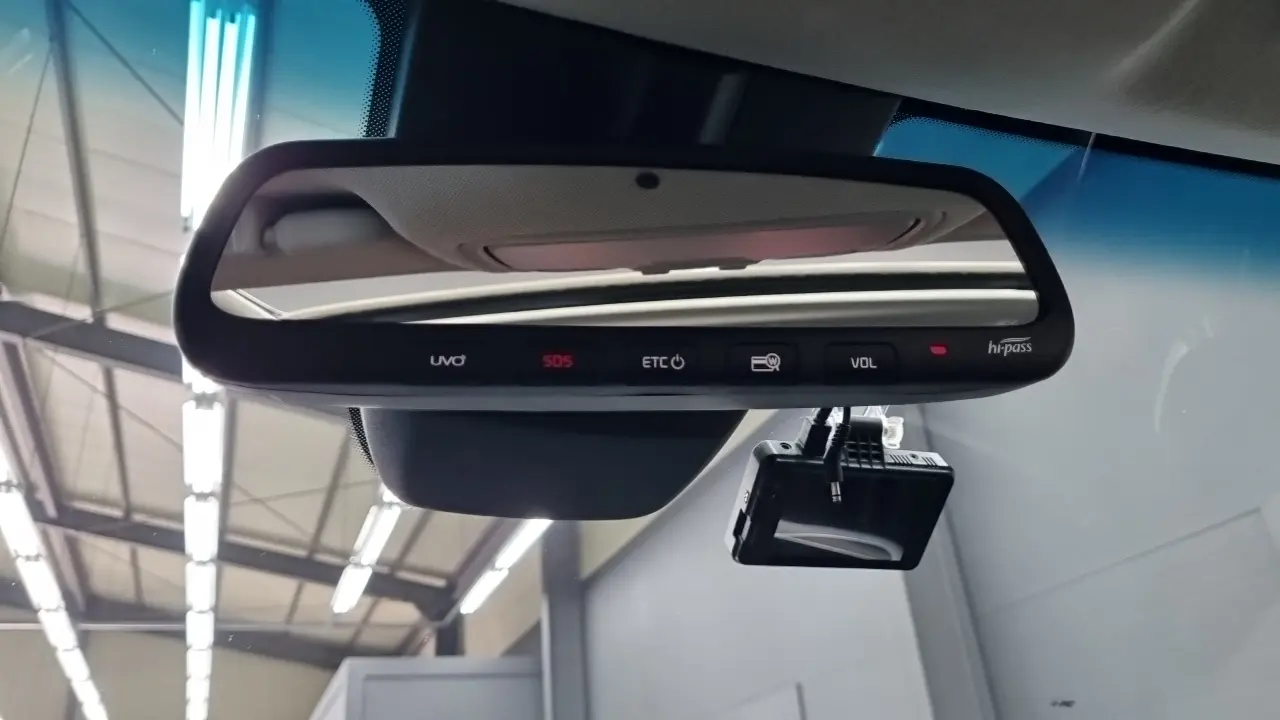 Kia Niro 2021 — Фото 17/18