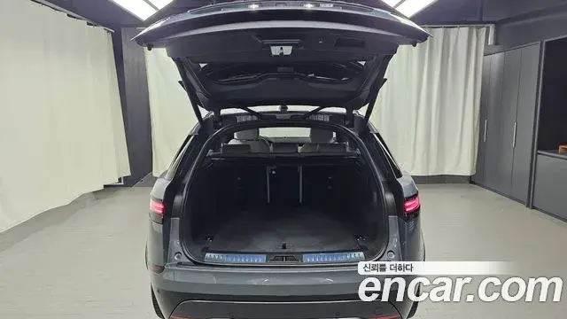 Land Rover Range Rover Velar 2025 — Photo 14/34