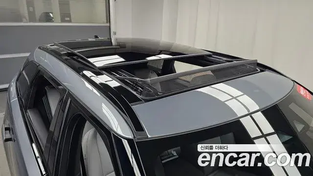 Land Rover Range Rover Velar 2025 — Photo 4/34