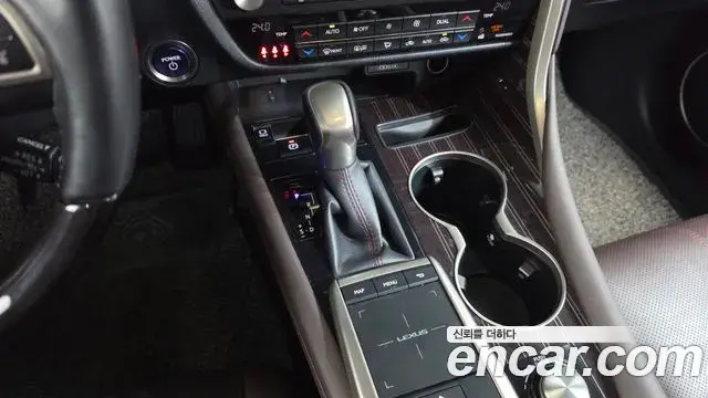 Lexus RX450h 2020 — ფოტო 34/36