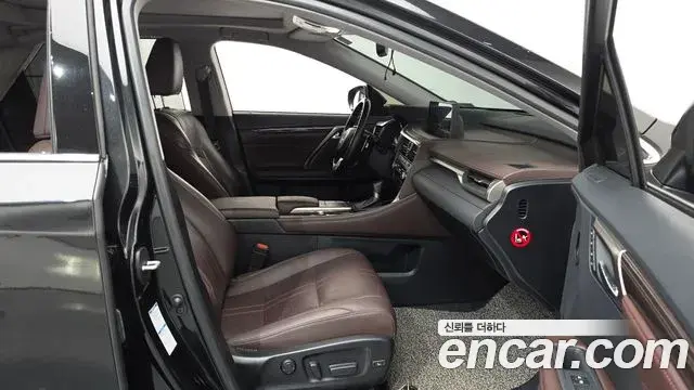 Lexus RX450h 2020 — ფოტო 27/36