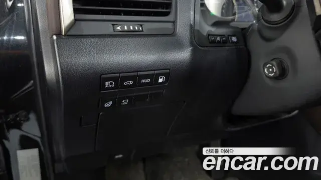 Lexus RX450h 2020 — ფოტო 19/36