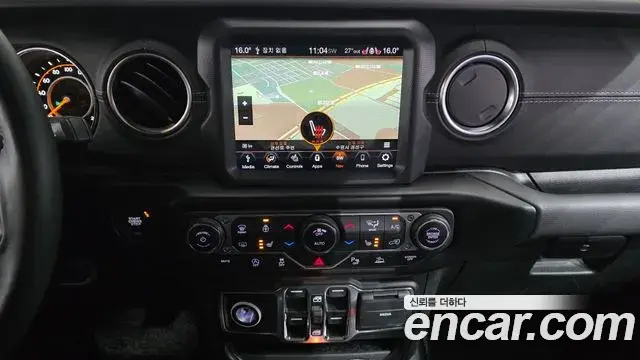 Jeep Wrangler 2021 — Фото 13/20