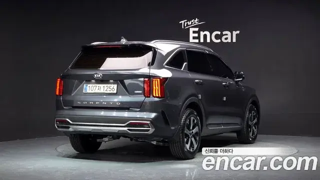 Kia Sorento 2021 — Photo 2/20