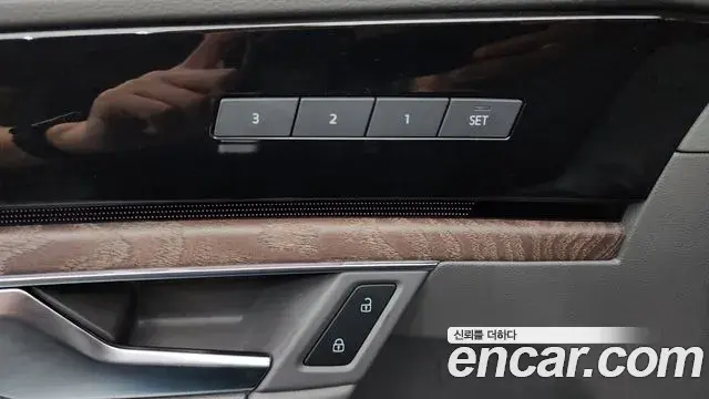 Volkswagen Touareg 2023 — Photo 23/37