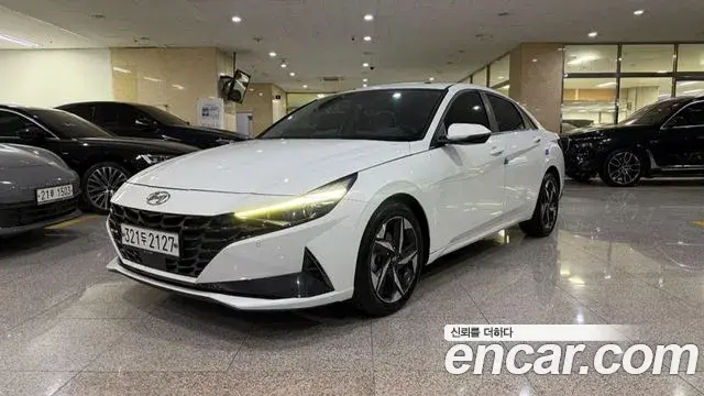 Hyundai Avante 2020 — Photo 1/20