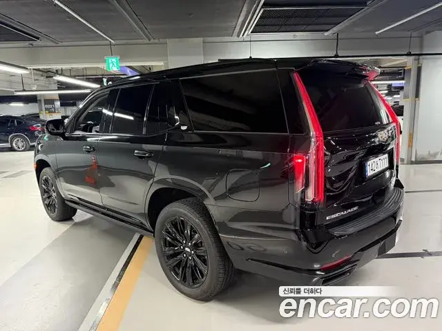 Cadillac Escalade 2022 — Photo 10/20