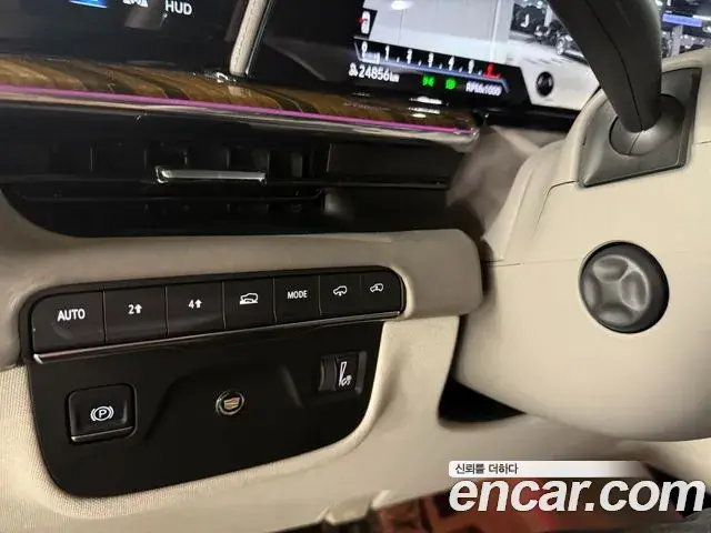 Cadillac Escalade 2022 — Photo 17/20