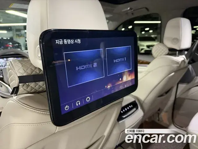 Cadillac Escalade 2022 — Photo 13/20