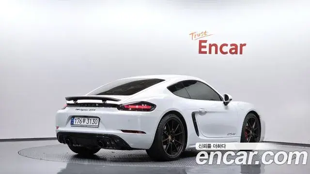 Porsche 718 Cayman 2023 — Şəkil 26/32