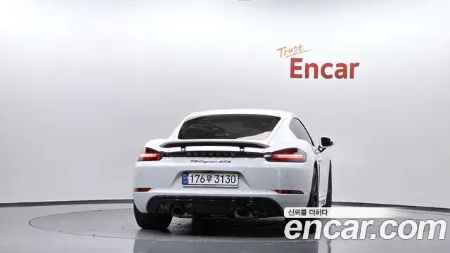 Porsche 718 Cayman 2023 — Şəkil 22/32