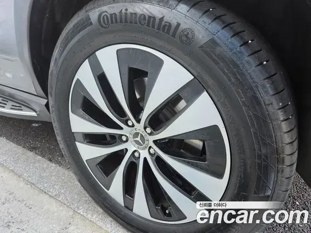 Mercedes-Benz GLE-Class 2025 — Photo 11/14