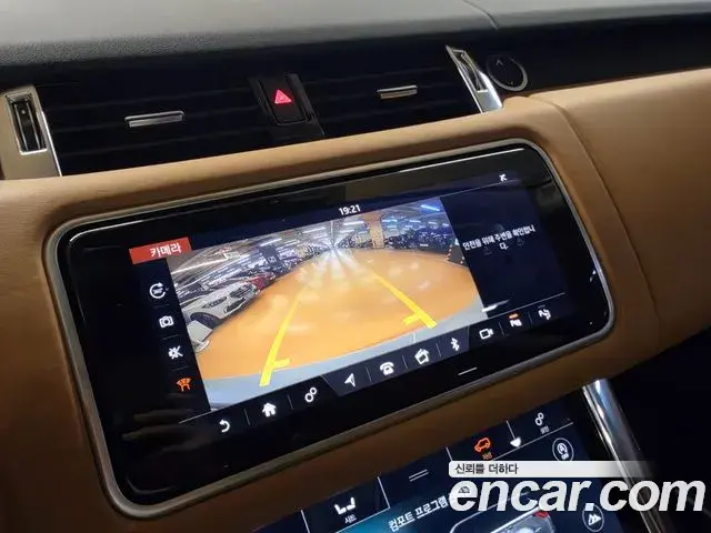 Land Rover Range Rover Sport 2018 — Photo 13/20