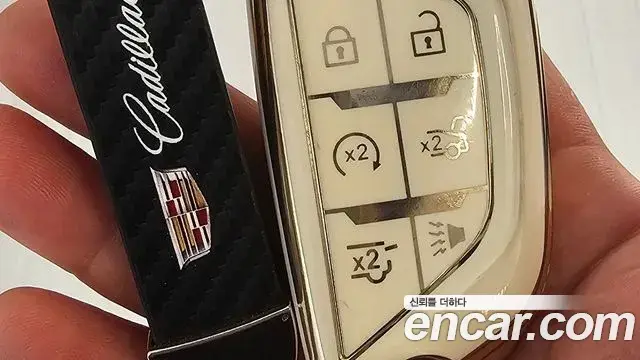 Cadillac Escalade 2022 — Photo 18/20