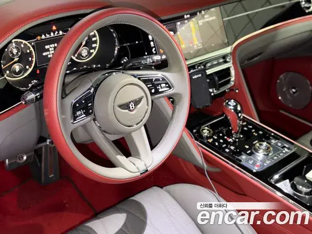 Bentley Flying Spur 2022 — Фото 13/19