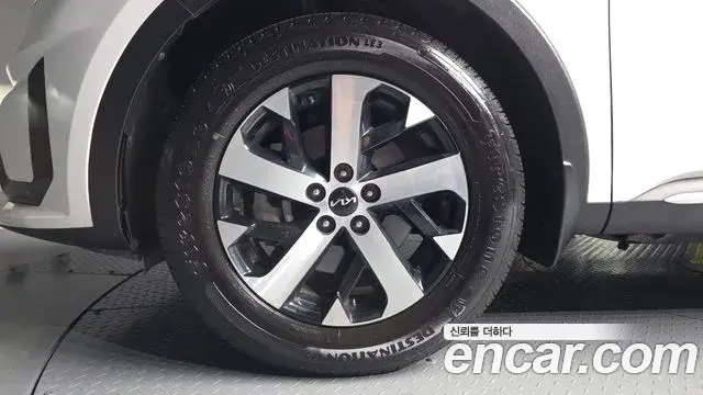 Kia Sorento 2022 — Фото 5/20