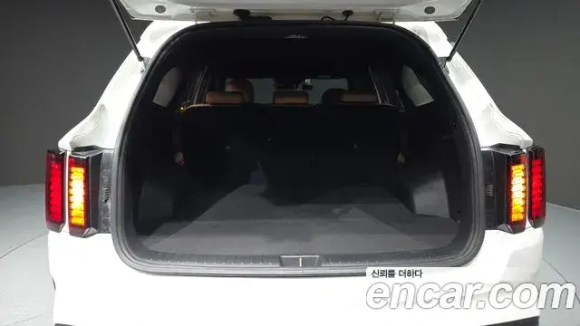Kia Sorento 2022 — Фото 20/20