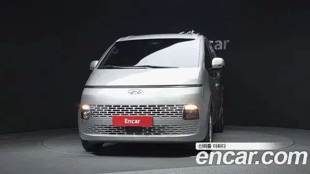 Hyundai Staria 2022 — Фото 3/20