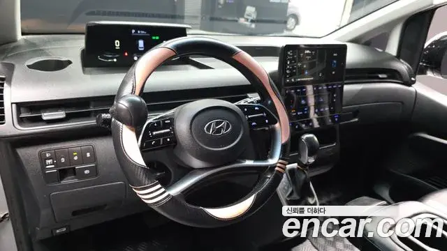 Hyundai Staria 2022 — Фото 13/20