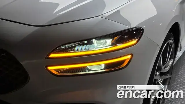 Genesis G70 2021 — Photo 16/35