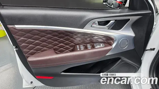Genesis G70 2021 — Photo 12/35