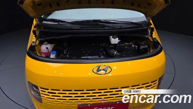 Hyundai Staria 2023 — Фото 6/20