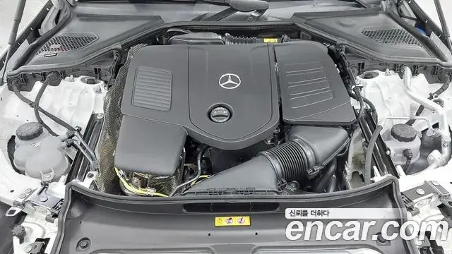 Mercedes-Benz E-Class 2026 — Photo 5/17