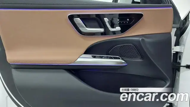 Mercedes-Benz E-Class 2026 — Photo 15/17