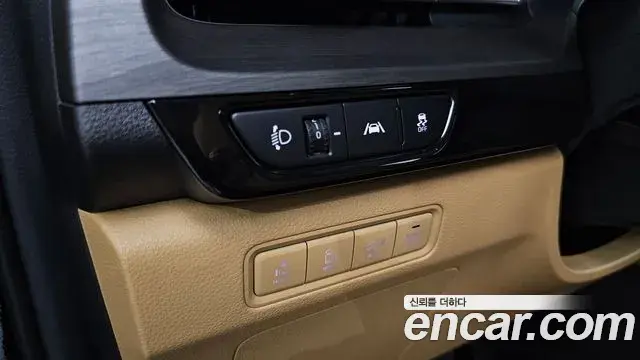 Kia Carnival 2022 — Фото 16/20