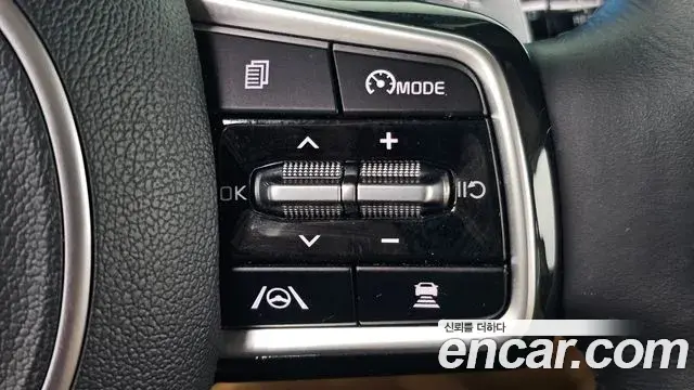 Kia Carnival 2022 — Фото 18/20