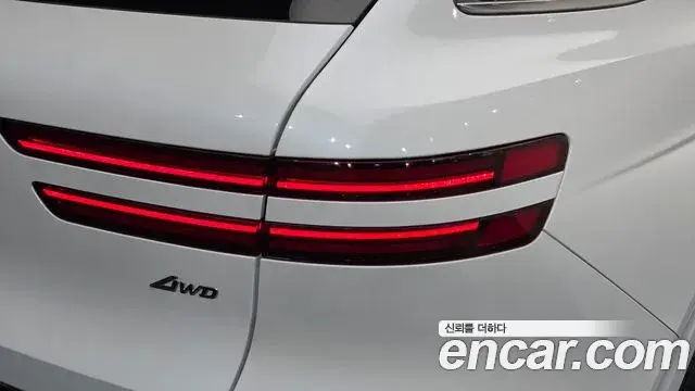 Genesis GV70 2023 — Photo 3/37