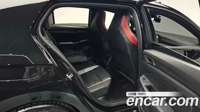 Volkswagen Golf 2024 — Şəkil 16/39