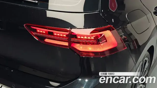 Volkswagen Golf 2024 — Şəkil 26/39