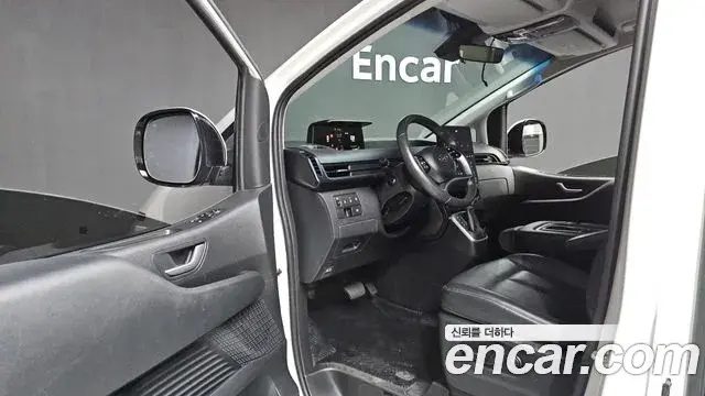 Hyundai Staria 2023 — Photo 10/20