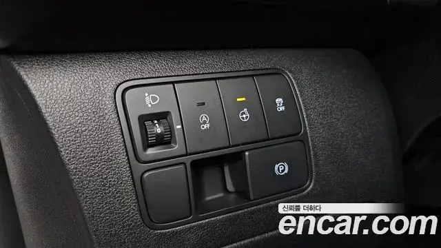 Hyundai Staria 2023 — Photo 18/20