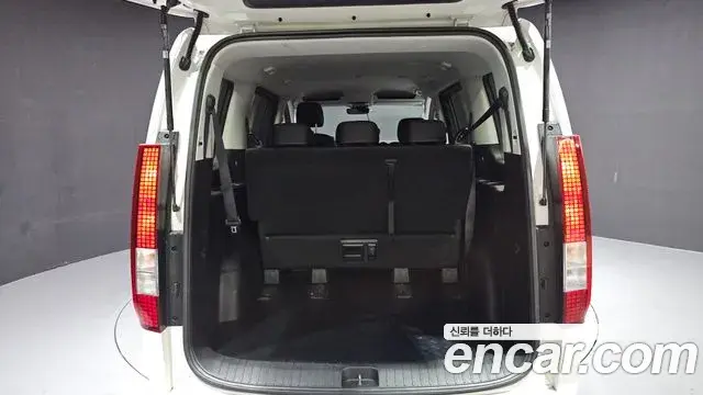 Hyundai Staria 2023 — Photo 20/20