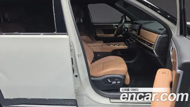 Hyundai Santa Fe 2023 — Фото 10/20