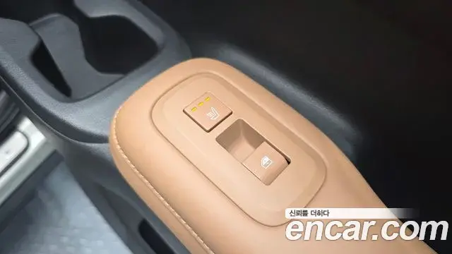 Hyundai Santa Fe 2023 — Фото 18/20