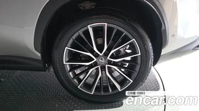 Lexus NX350h 2025 — Şəkil 12/42
