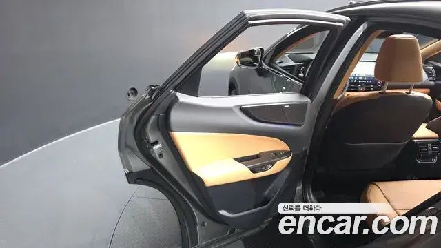 Lexus NX350h 2025 — Şəkil 9/42