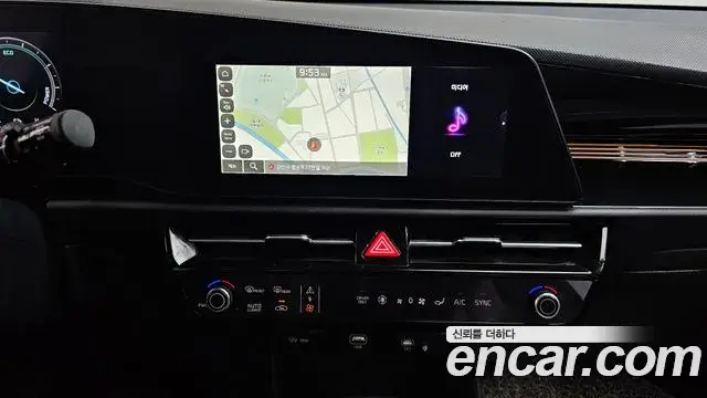Kia Niro 2023 — Фото 12/20