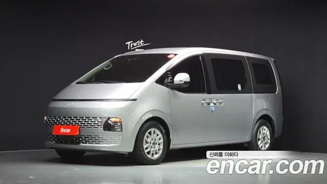 Hyundai Staria 2024 — Фото 1/20