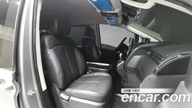 Hyundai Staria 2024 — Фото 10/20
