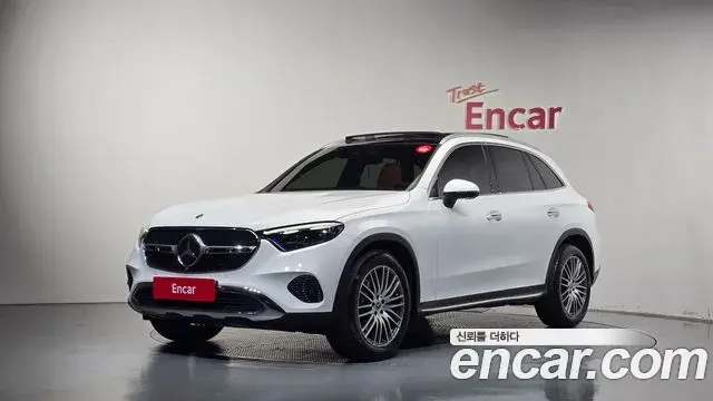 Mercedes-Benz GLC-Class 2023 — Photo 1/20