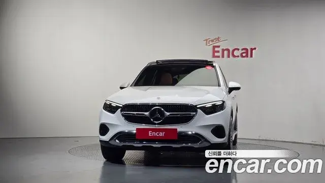 Mercedes-Benz GLC-Class 2023 — Photo 3/20