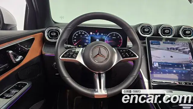 Mercedes-Benz GLC-Class 2023 — Photo 13/20